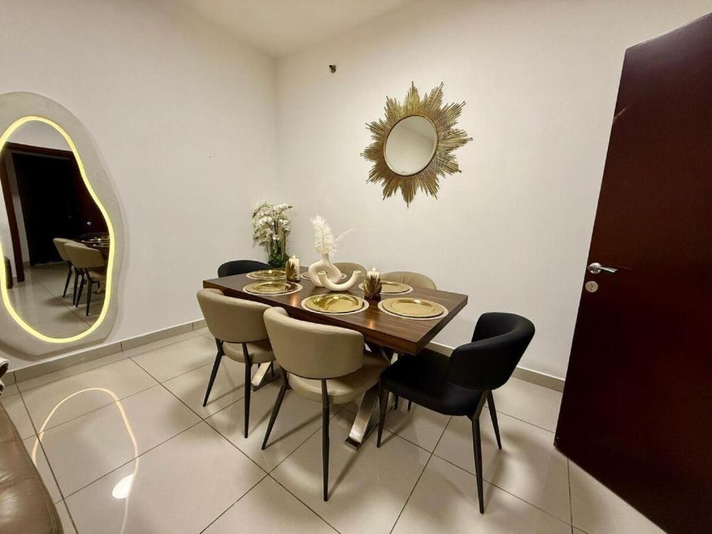 Spacious & Modern Marina With Sea View Dubai